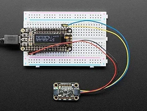Adafruit LSM303AGR Akcelerometr Magnetometr - STEMMA QT Qwiic