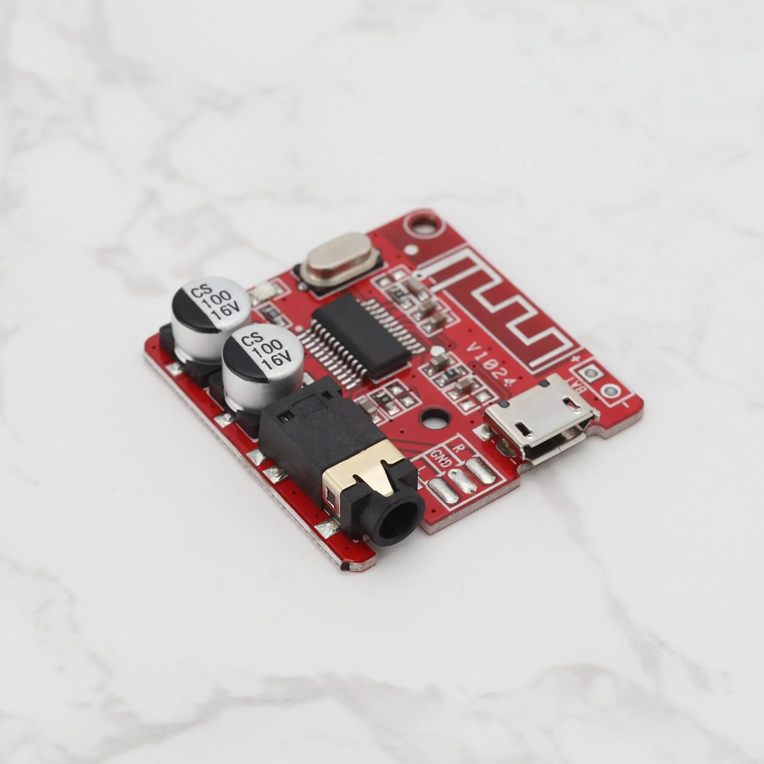 ECSiNG 4 szt. Bluetooth 4.1 MP3 moduł wzmacniacza samochodowego XY-BT mini płytka drukowana dekoder 3,5 mm stereo i moduł odbiornika micro USB do głośników 30 x 30 mm