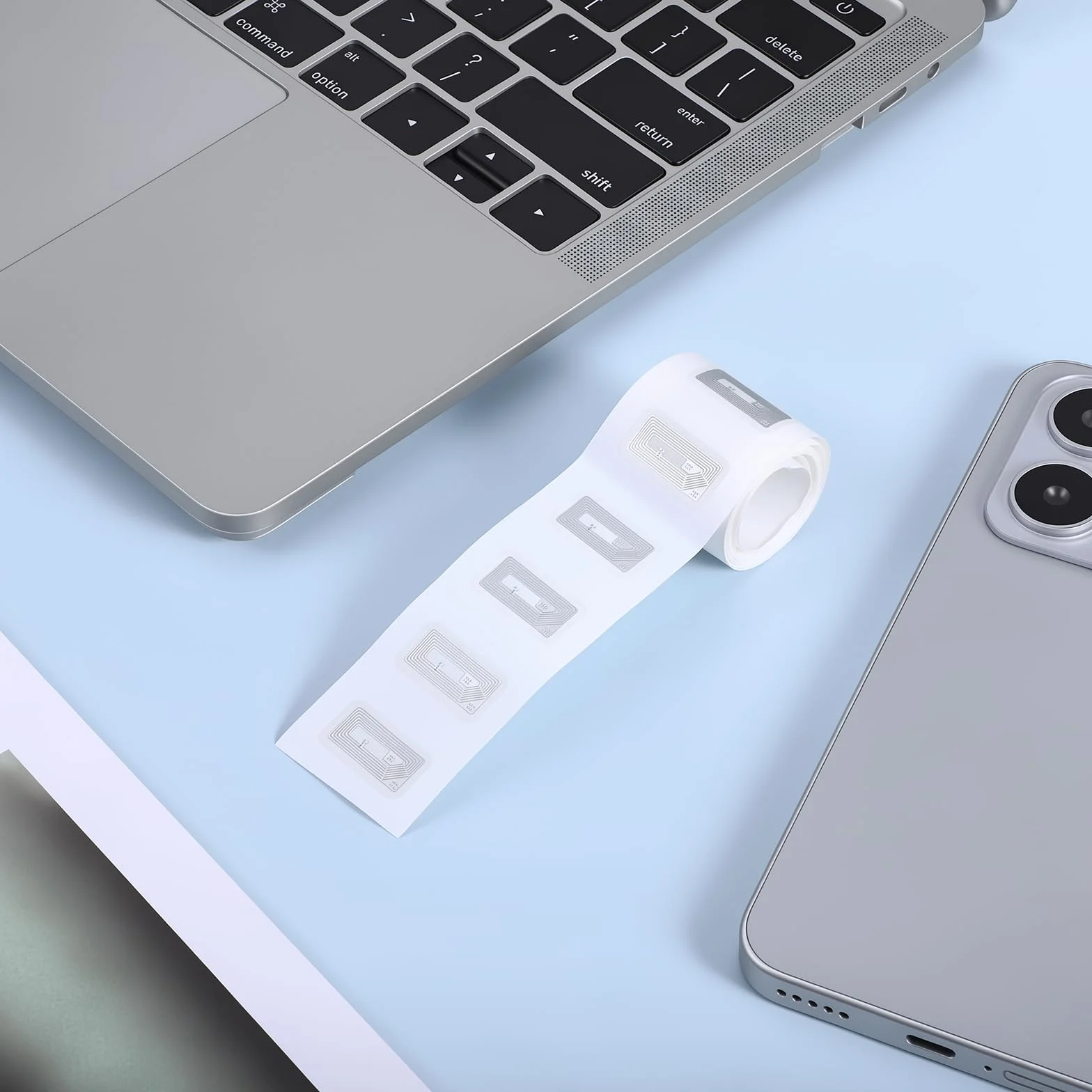 50 sztuk naklejek NFC z chipem Ntag215, przezroczyste znaczniki RFID, programowalne, 504 bajty, chip NFC do wszystkich urządzeń obsługujących technologię NFC, adaptacja amiibo (prostokąt, 11 x 21 mm)