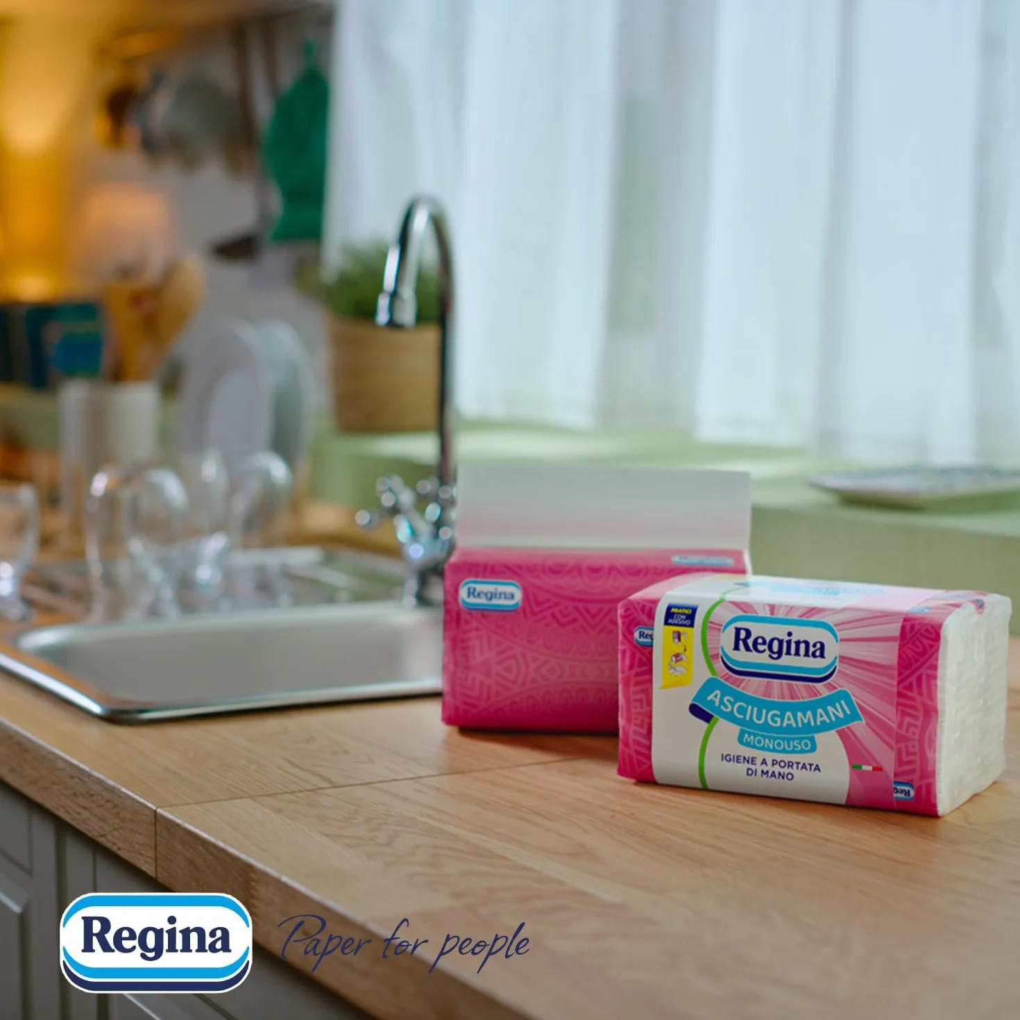 Regina Ręczniki jednorazowe w opakowaniu 100 sztuk, praktyczne i higieniczne ręczniki, 100% celuloza FSC, biodegradowalne, opakowanie dozownika
