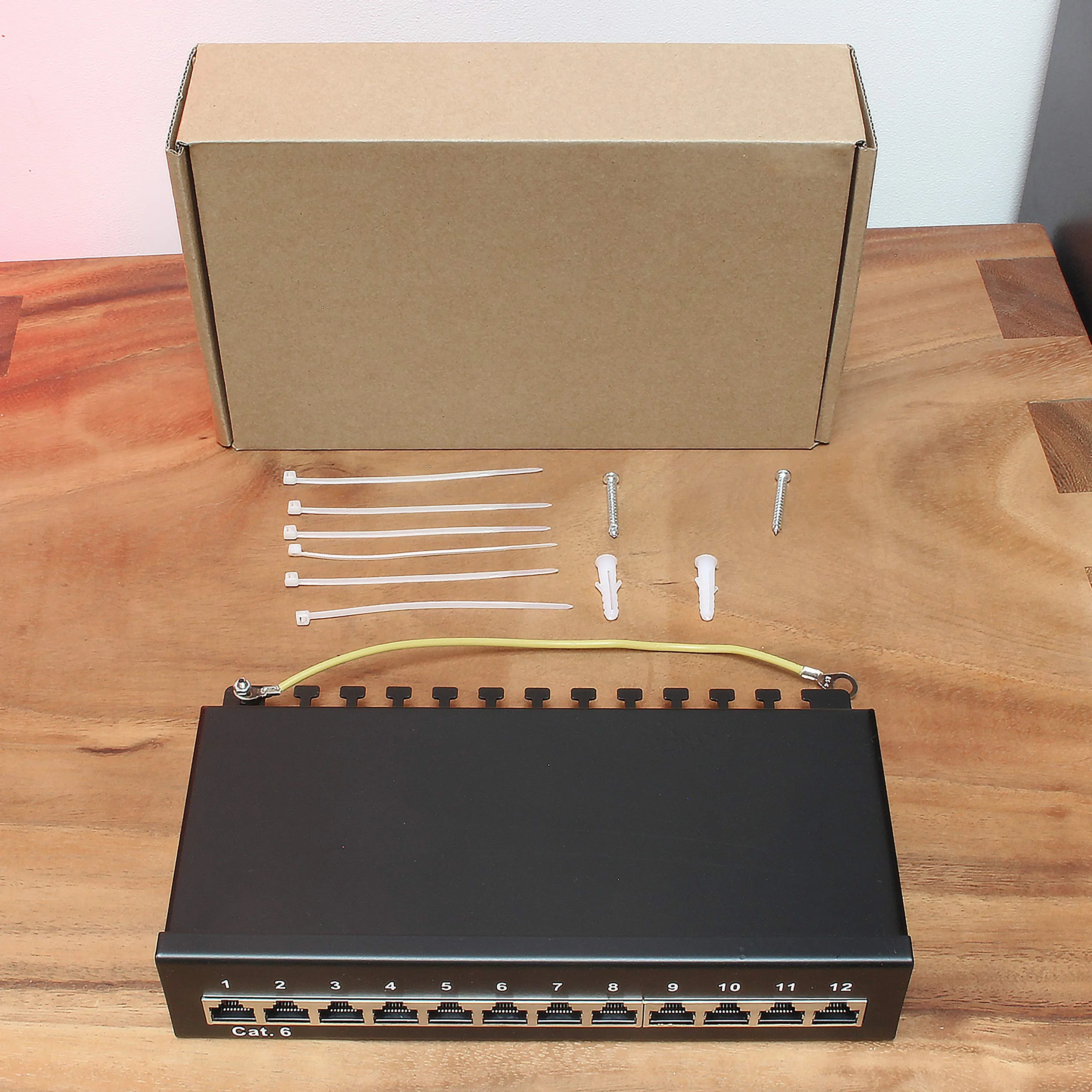 1aTTack.de panel krosowy CAT5 CAT6 CAT7 sieć RJ45 gniazdo Keystone metalowa obudowa CAT6 12 portów czarny patchpanel CAT6