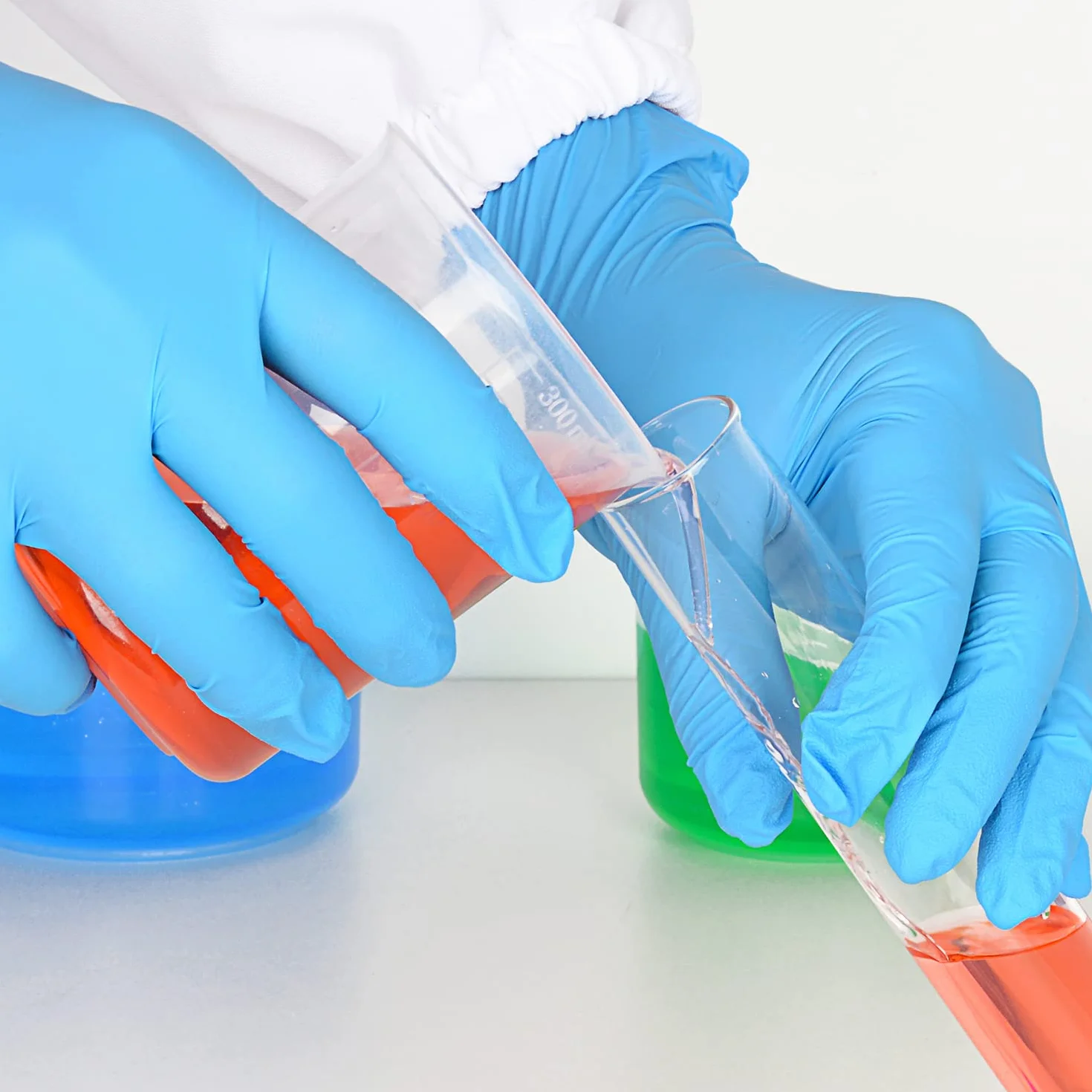 stonylab Zestaw Plastikowy Zlewek, Clear Plastikowa Podziałką Zlewka z Wylewką Zestaw Zlewek Pomiarowych Płyn Pojemnik w 5 Rozmiary, 50 ml / 100 ml / 250 ml / 500 ml / 1000 ml (1 L), Opakowanie Combo