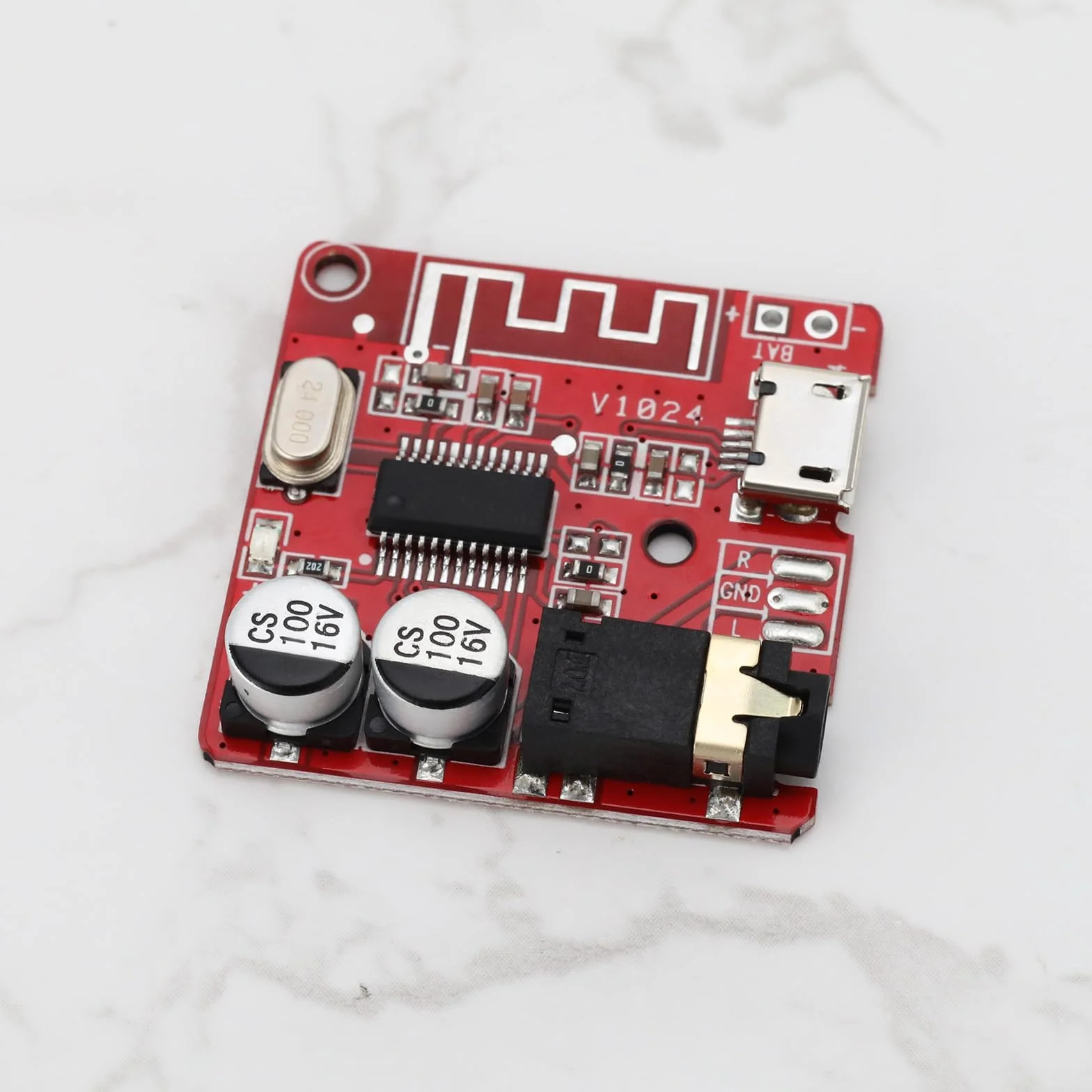 ECSiNG 4 szt. Bluetooth 4.1 MP3 moduł wzmacniacza samochodowego XY-BT mini płytka drukowana dekoder 3,5 mm stereo i moduł odbiornika micro USB do głośników 30 x 30 mm