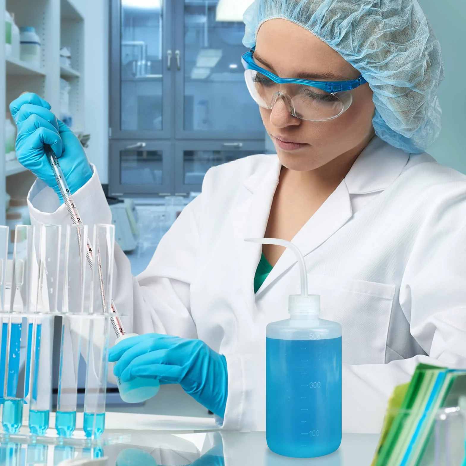 4 butelki z rozpylaczem, 500 ml, butelka z dozownikiem z tworzywa sztucznego, butelka laboratoryjna z 4 lejkami i 1 naklejką, przezroczysta butelka do wyciskania do nawadniania roślin