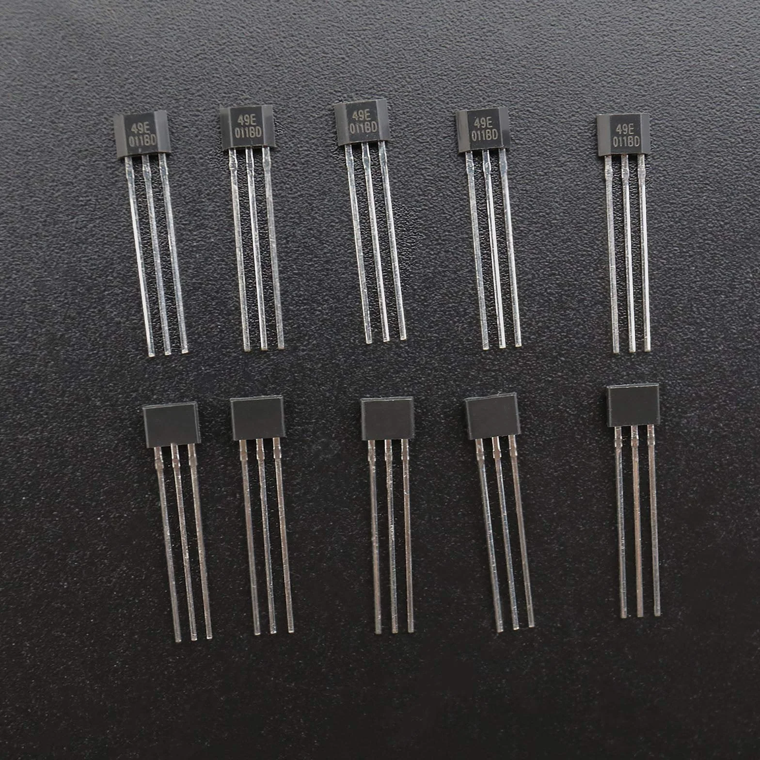 10 x 49E OH49E S49E SS49E TO-92 liniowe czujniki efektu halowego wykrywacz magnetyczny 3-pinowy czujnik czułego przełącznika do naprawy silników elektrycznych