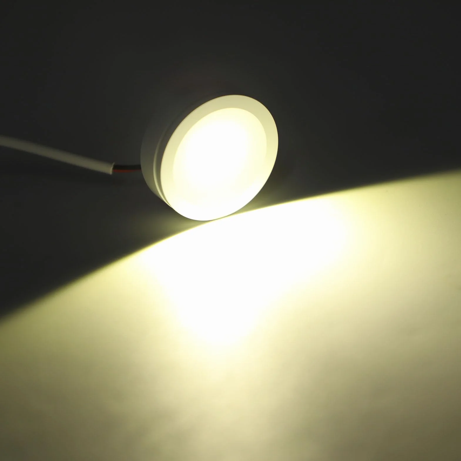 2 Zestawy USB 5 V 1 W Okrągłe Wyświetlacze Lampki Dbające o Oczy Mini Reflektory Oprawa Wystawowa do Biżuterii z Przewodem o Długości 4,3 Stopy do Gablot Pudełka na (Ciepłe
