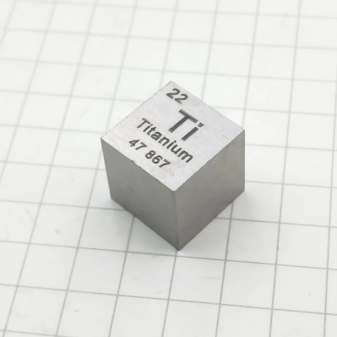 Kostka tytanu Ti 99,9% wysokiej czystości 10 mm laboratoryjna dokładność
