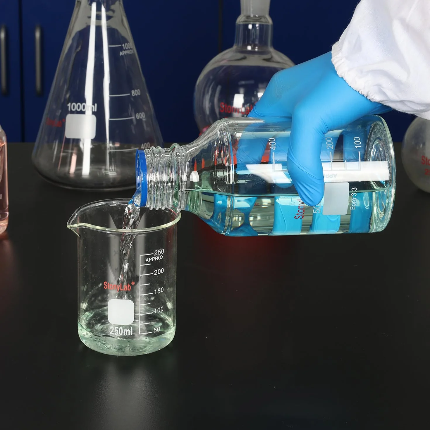 Szklane butelki okrągłe GL45 500 ml z zakrętką