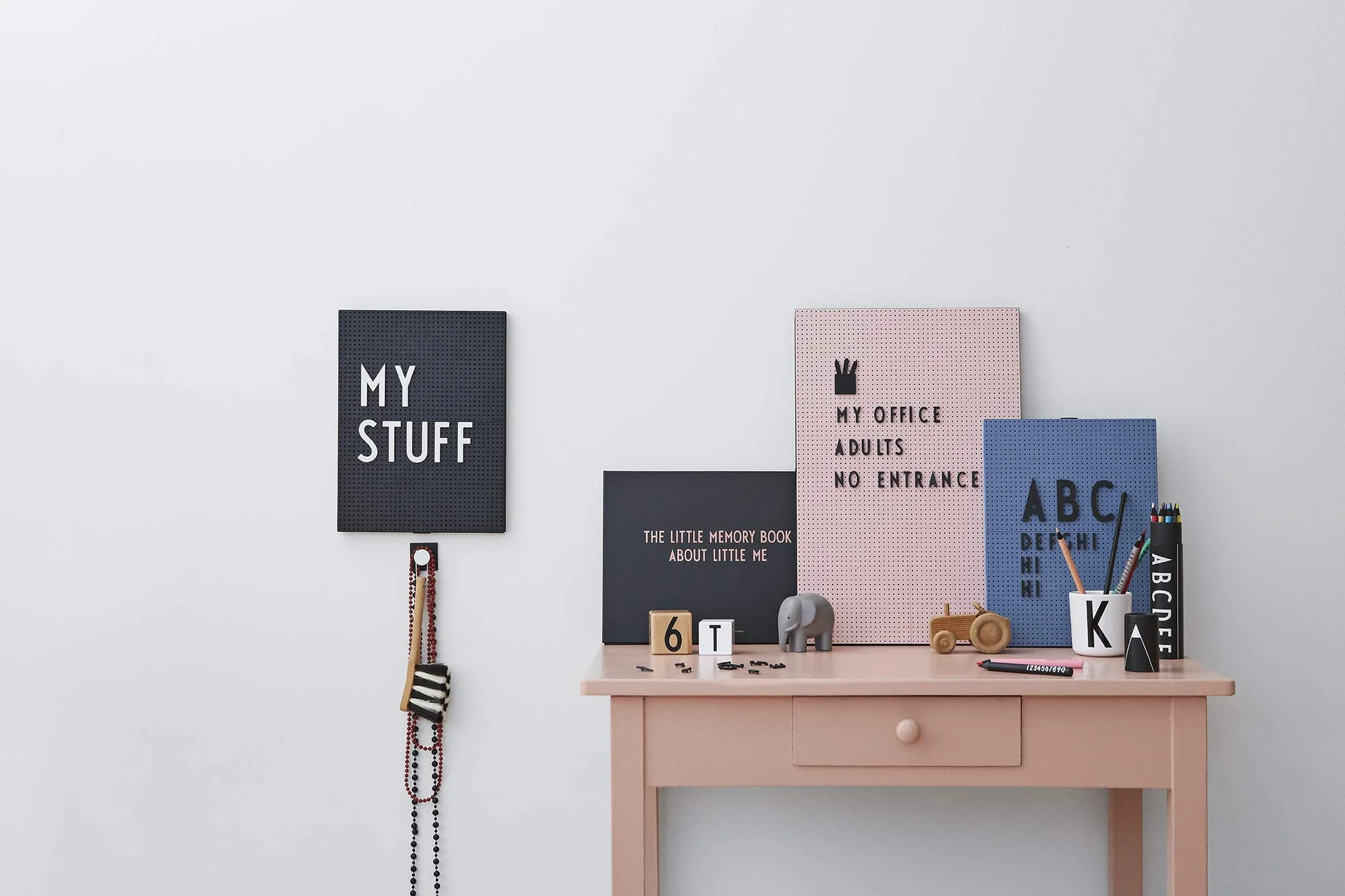 Design Letters Liczby i litery do dekoracji domu, wymienne ikony do tablicy montażowej, rekwizyty do fotobudki do filcowej tablicy listowej, litery i cyfry do biura, dekoracji, na imprezę, czarne, 132