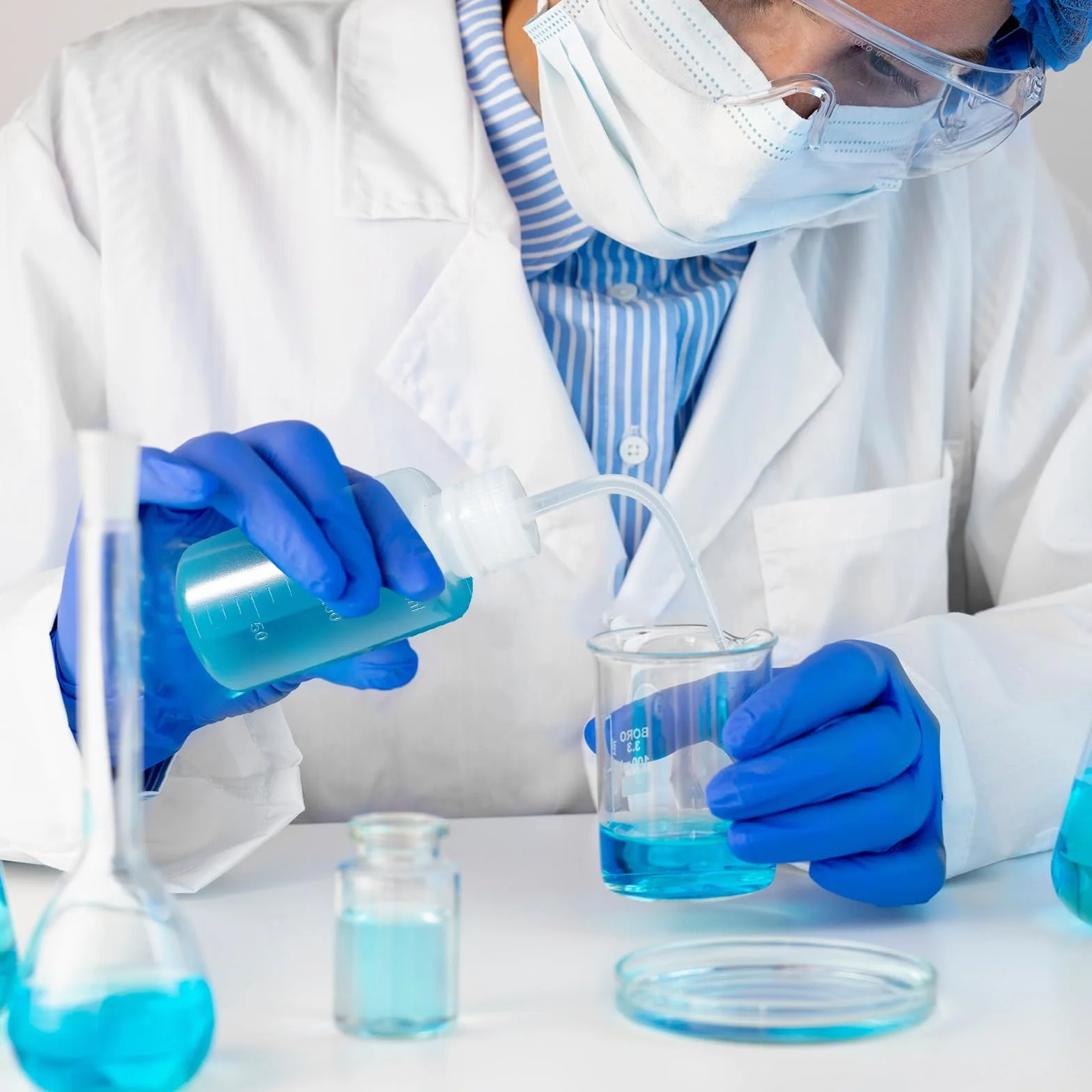 Qianyu 2 butelki z rozpylaczem, 150 ml, butelka laboratoryjna, butelka do mycia z tworzywa sztucznego, bezpieczna butelka natryskowa, narzędzia do nawadniania, do czyszczenia laboratoryjnego